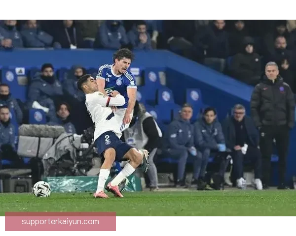 阿什拉夫在法甲冠军争夺中表现稳健，助力球队赢得重要胜利